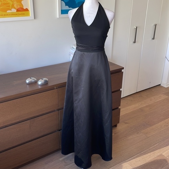 VINTAGE JIM HJELM Minimalist Halter Black Dress - Picture 4 of 8